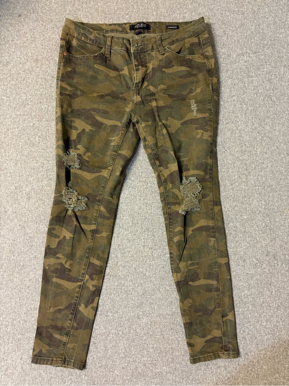 Judy blue Camo Distressed Skinny Jeans
